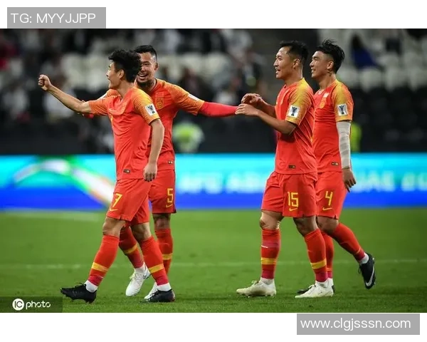 足球的全球魅力与发展趋势探索：从竞技体育到文化现象的多维解读